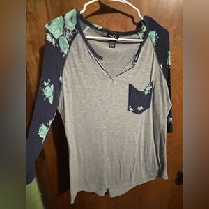 Rue21 Gray and Green Floral Long Sleeve Top